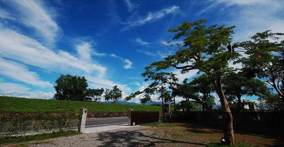March 3 B&B Yilan Luodong Esterno foto